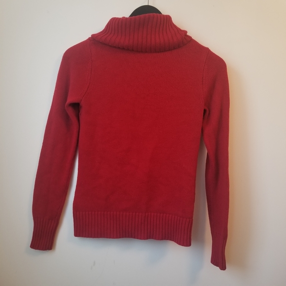 RW&CO. Women's red cable knit button front sweater - Picture 2 of 8
